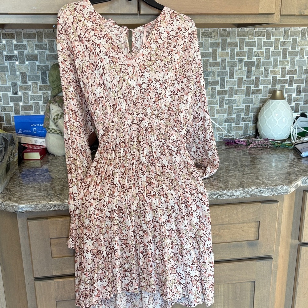 Japna Long Sleeve Floral Dress in Pink and White